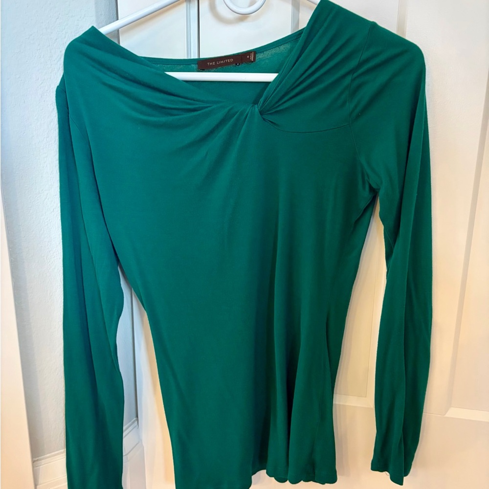 The Limited Long Sleeve Tee Size S